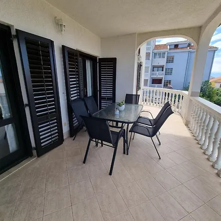 Mit Terrasse Und Meerblick By Interhome *