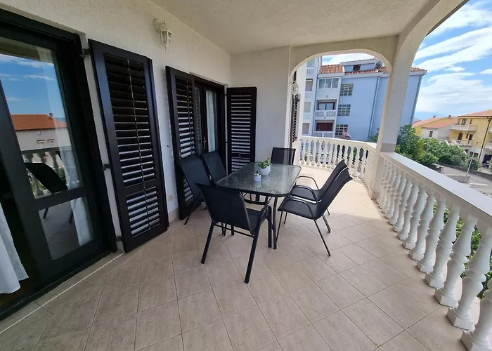 Mit Terrasse Und Meerblick By Interhome *
